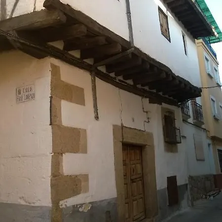 Apartamento Turistico Cervantes 18 Losar De La Vera Exterior foto